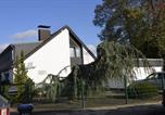 Location vacances Düsseldorf - Guesthouse Airminis-1