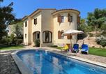 Location vacances Calonge - Villa mediterránea con piscina, jardín privado y 3 hab., cerca de la playa en la Costa Brava - Es-209-56-1