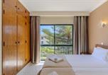 Location vacances  Albufeira - #384 Bright Pool View Apartment Ac & Balcony-2