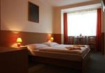 Location vacances Průhonice - Pension Fox-1