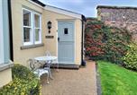 Location vacances East Ayton - East Wing Cottage - Peaceful Village Retreat with Tennis Court Access-4