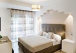 Location vacances Sant'Agnello - Sorrento Comfort Rooms con piscina-2