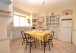 Location vacances Valréas - Lovely Home In Montbrison Sur Lez-3