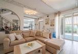Location vacances  Ville métropolitaine de Gênes - 5 Bedroom Stunning Home In Chiavari-4