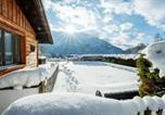 Location vacances Grödig - Luxus Ferienhaus Salzburg Chalet mit Pool, Sauna, Whirlpool, Kamin-3