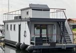Hôtel Heiligenhafen - Hausboot Sundowner - Huus & Meer-2