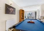 Location vacances Kings Langley - 5-Bed House with Garden Near Warner Bros Studios-2