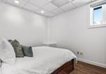 Location vacances Banff - Mountain Loft Retreat, central and modern 1-Bed, steps from Downtown-3