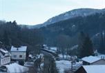 Location vacances Vagney - Chalet cosy en bordure de forêt avec wifi, terrasse et équipements complets à Rochesson - Fr-1-589-235-4