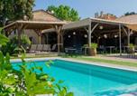 Hôtel Limas - Logis Hôtel Restaurant Saint Romain - Piscine saisonnière-1