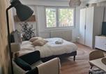 Location vacances Strasbourg - Marnesia - Studio avec vue sur les quais-1