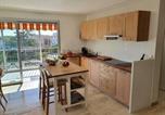 Location vacances Mandelieu-la-Napoule - 2 Br apartment in Mandelieu with shared pool- 2301-1
