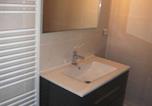 Location vacances  Gard - Studio rénové pour 2 avec clim à 100m de la plage - Fr-1-731-105-4