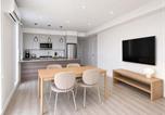 Location vacances Coquitlam - Stylish 3br2ba Suite with Ac Steps to The Drive-1