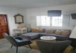 Location vacances  Huelva - Villa in Isla Cristina near Santana Beach-2