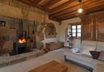 Location vacances Ceaucé - Maison authentique près d'un étang avec animaux acceptés, linge et ménage inclus - Fr-1-497-142-3