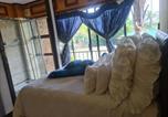 Location vacances East London - Luxurious 9-Bedroom House Rental with Private Entrances-2