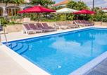 Location vacances Seget - Apartments in Seget Donji 7429-1