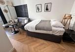 Location vacances Nice - Central Nice Studio Bright Modern & Walkable-1
