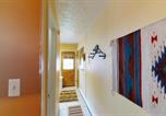 Location vacances Taos - Valley Condo 110 - Creekside - Wifi - Pet Friendly - Hot Tub - Fireplace - Washer - Dryer - Playground-3
