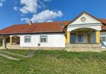 Location vacances Pécs - Mecseki Farkasvár-1