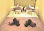 Location vacances Sarlat-la-Canéda - Le Sherlock-1