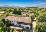 Location vacances  Gare de Rosenheim - Simssee Lodge Nest | Ruhig im Grünen für 2-2