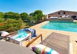 Location vacances Les Iles Baléares - Villa Barcares Petit con piscina y amplios jardines, para 6, by Bebreeze-1