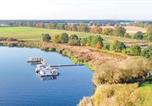 Hôtel Genthin - 2 Bedroom Gorgeous Ship In Havelsee-3