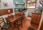 Location vacances Port Talbot - Cabin No 3 - Salt and Fern Cabins-4