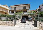Location vacances Stari Grad - Apartments Emmas studio-1