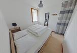 Location vacances Franche-Comté - Appartement 2 chambres avec balcon près des pistes aux Rousses - Fr-1-834-2-2