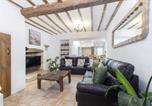Location vacances Stroud - Charming 3-Bed Cottage in Central Stroud-2
