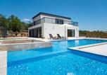 Location vacances Imotski - New Villa Begovina with a private pool, Hot-Tub, 4 bedrooms-4