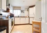 Location vacances La cathédrale de Chichester - Air Maison - Whyke Haven Modern Apartment with Private Parking-4