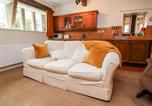 Location vacances  Gare d'Halifax - Boothsteads Farm Cottage-4