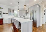 Location vacances  Parc national des Everglades - Coastal Chic Snowbird-Friendly Home with Central Ac, High-Speed Wifi, and Washer/Dryer-3
