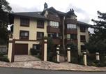 Location vacances Gramado - Charme Apartamento Centro de Gramado (600 metros da rua coberta)-1