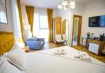 Hôtel Hajdúszoboszló - Hotel Fantazia Oradea - Self Check In & Out-1