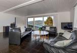 Location vacances Kandergrund - Lake & Mountain View Apartment near Faulensee Balcony Bbq & Free Parking-2