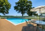 Location vacances Williamsburg - Historic Riverfront Estate 700 Acres Pool Dock & Lakes-3