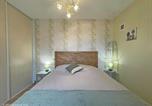 Location vacances Ceaucé - Maison de charme en granit avec jardin clos, tout inclus, près de Domfront - Fr-1-497-190-4