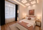 Location vacances Bucarest - Victoriei Old Town Apartment-2