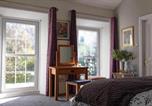 Location vacances Londonderry - Tranquil Ensuite Room with Garden Views in Drumahoe-2