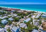 Location vacances Holmes Beach - Gulf Breeze Villa B-2