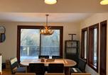 Location vacances Manchester - Hot Tub & Firepit Near Ski Resorts & Cozy Modern Cabin-2
