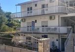 Location vacances  Sucuraj - Apartmani Anka Gadžić-1