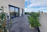 Location vacances Latour-Bas-Elne - Appartement Confortable avec Vue, Wifi et Climatisation - Fr-1-776-122-3