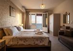 Hôtel Λευκιμμαιοι - Marea Blue Seaview Apartments of Santa Barbara-2