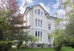 Location vacances  Gare de Cheltenham - Stunning 4 Bedroom Top Floor Apartment Close to Cheltenham-3